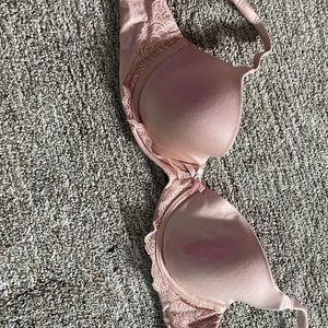 Laced bra Size 36 A. Only been worn a few times.